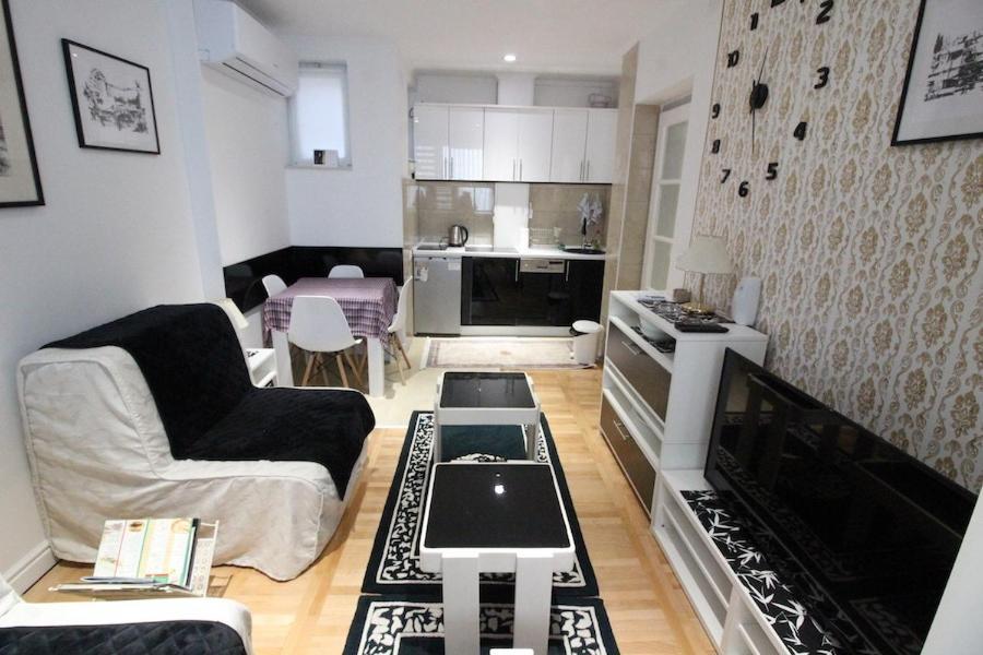 Ducic Apartment Требинє Екстер'єр фото